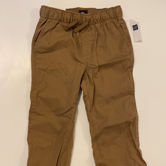 Boy’s khaki jogger pants by Gap - Picture 2 of 5